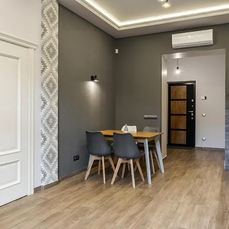 Inshiapartments On Kovzhuna Str Apartament